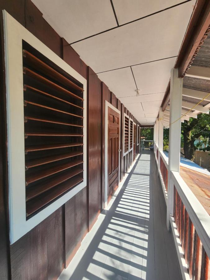 Fenix Hotel & Hostel Utila Exterior foto